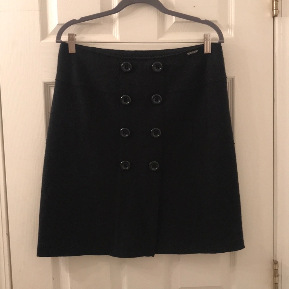 Geiger Black wool button skirt!!